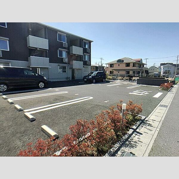 パーク根郷 駐車場