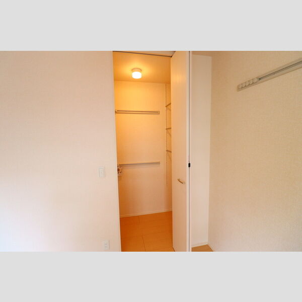 スカイビューテラス宮前平206号室 クローゼット