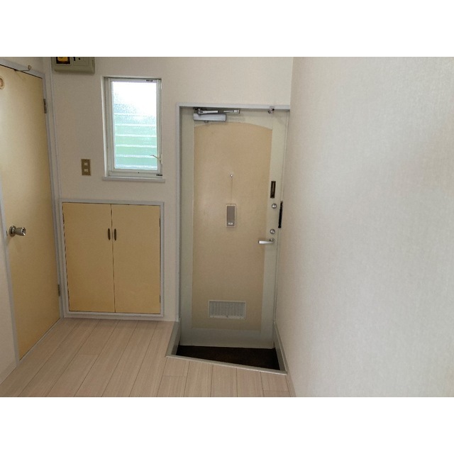 パレス金森台 玄関