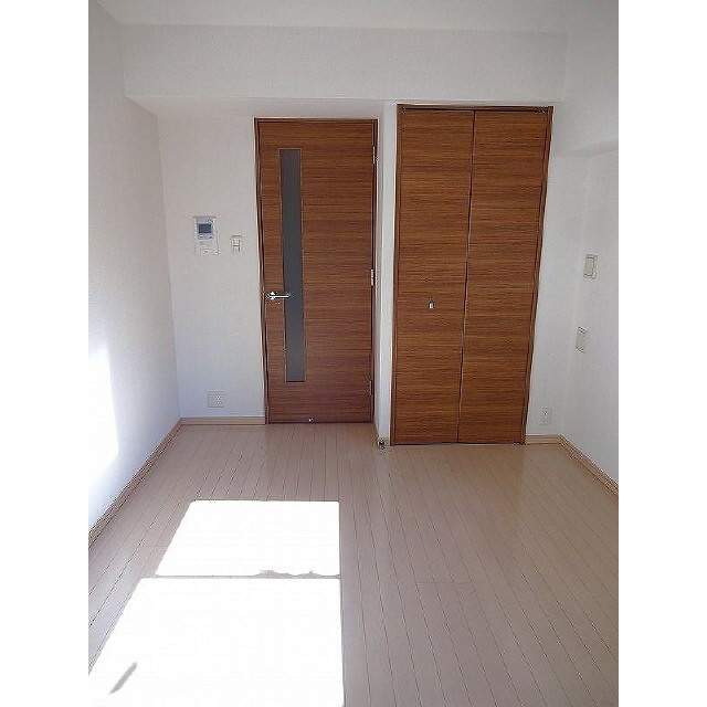 プレール・ドゥーク西大島駅前 リビング