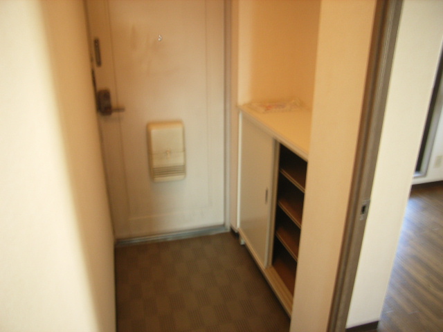 フェ・リーク0201号室 玄関