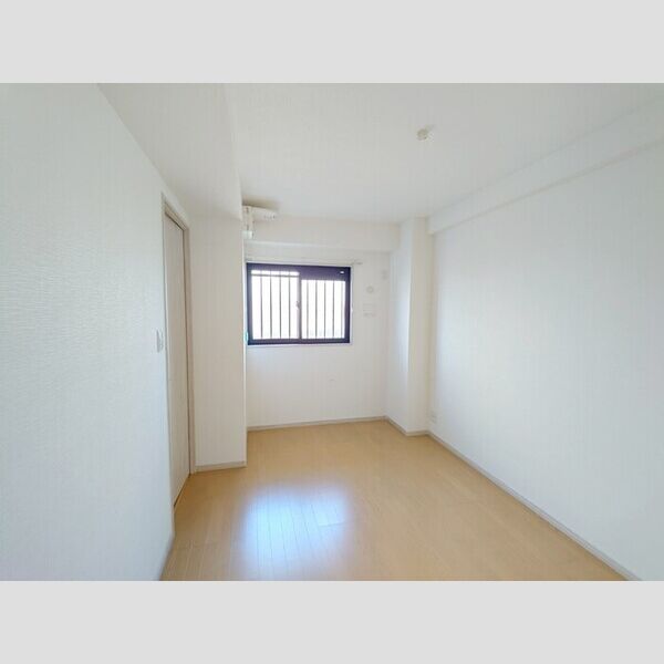 グランヴェールにしすな302号室 洋室6帖