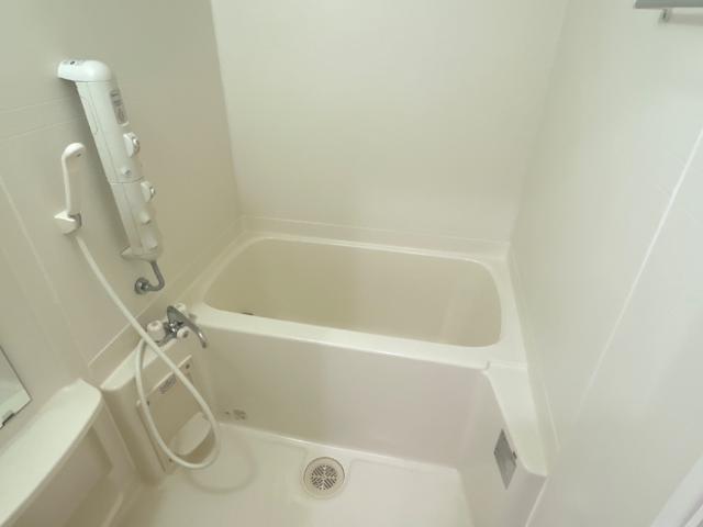 プラム　ツリィ205号室 バス