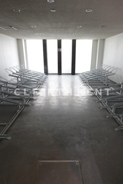 コンシェリア東京 ＢＡＹＳＩＤＥ ＣＯＵＲＴ4階 屋内駐輪場