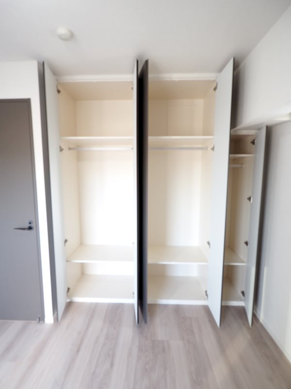 ドゥーエ日暮里8階 収納