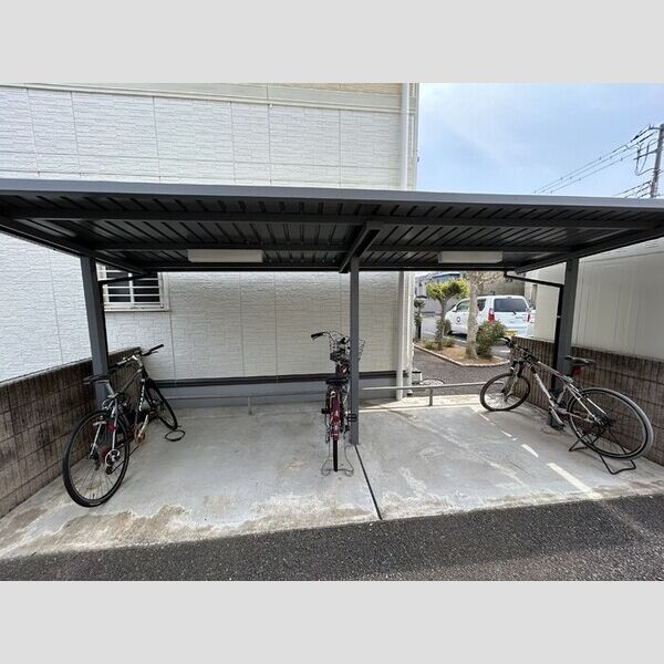 ブルーム 駐輪場