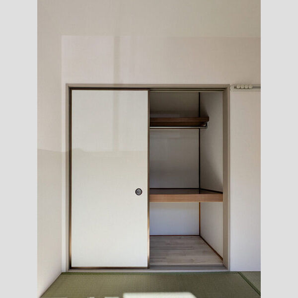 ホワイトヴュー　弐番館 収納