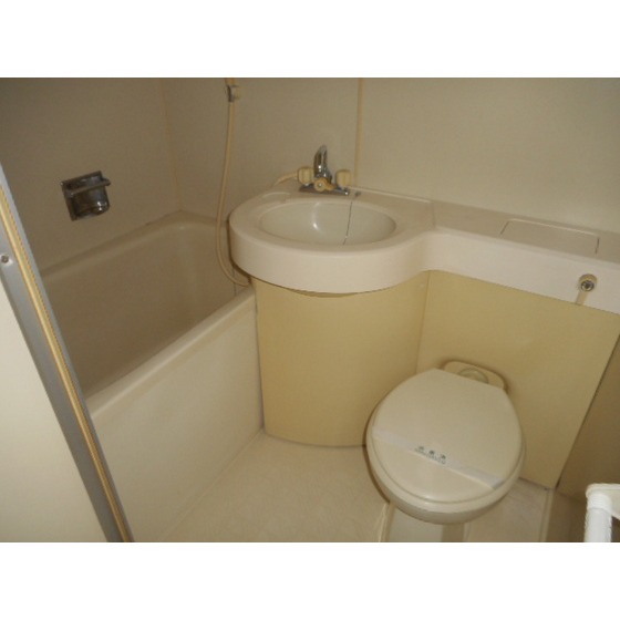 ハセベ椿森コーポ303号室 トイレ