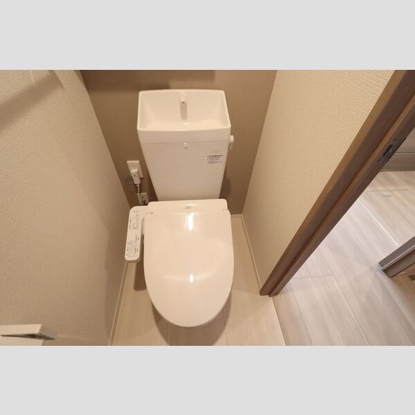 アヴァンスコート参番館103号室 温水洗浄暖房便座