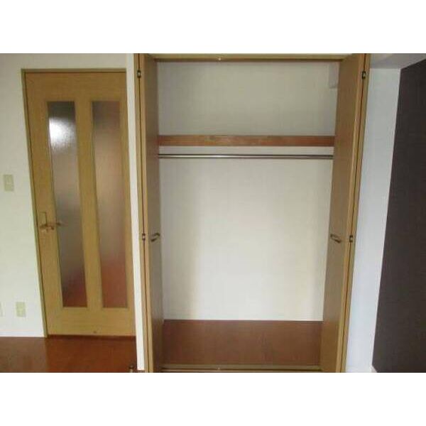 ロリエタワー川崎0308号室 収納