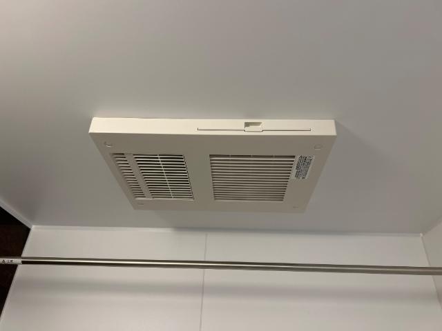 ヴィル・ナタール201号室 浴室乾燥機