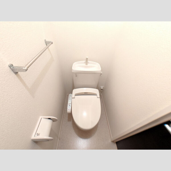 カトルセゾン　B205号室 温水洗浄暖房便座