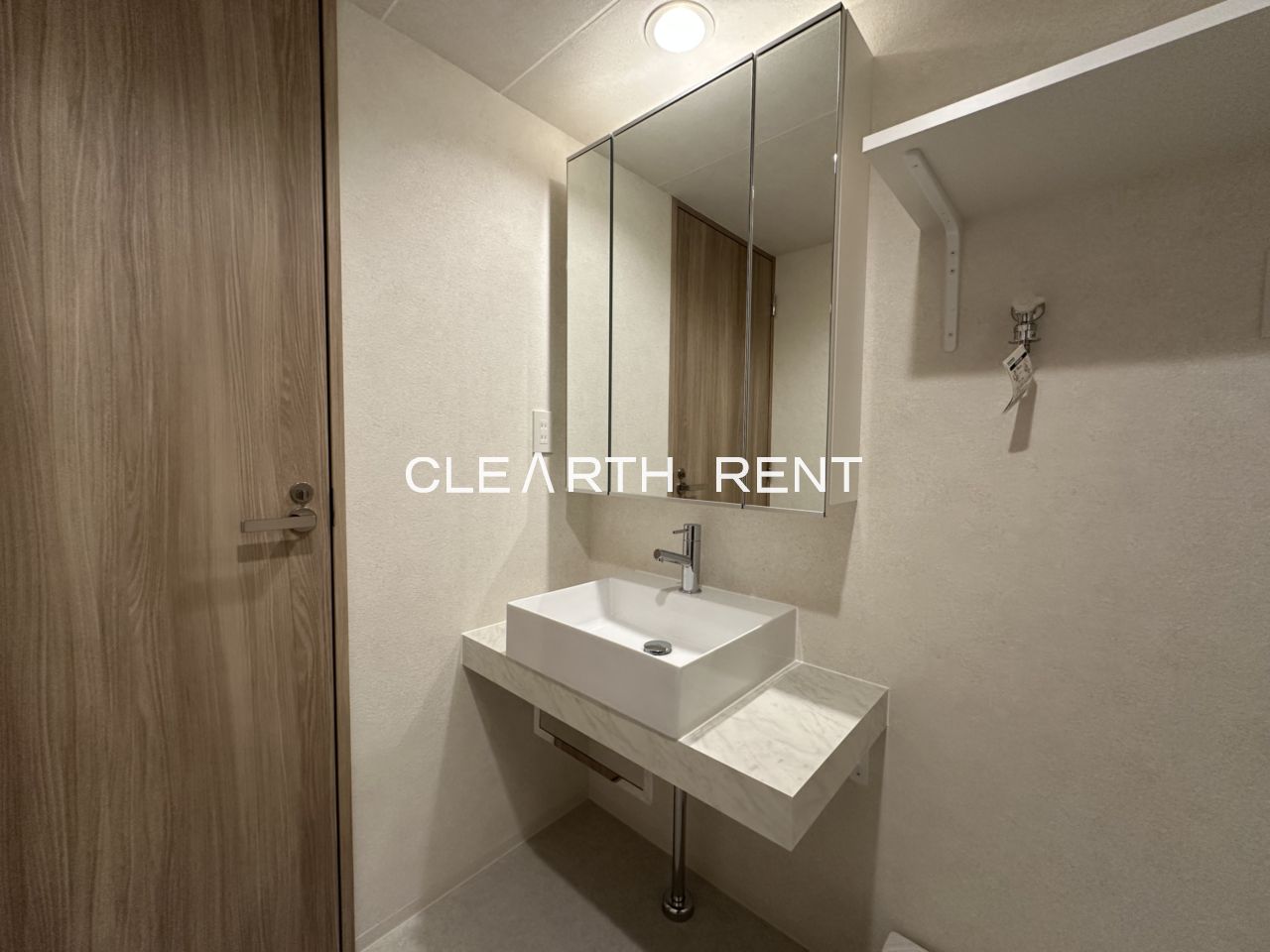 ＧＲＡＮ ＰＡＳＥＯ大井町3階 鏡裏収納もある独立洗面化粧台