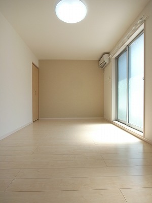 リブリ・モンテーニュ リビング