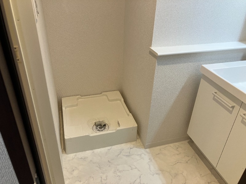 CREALpremier浅草橋3階 室内洗濯機置場