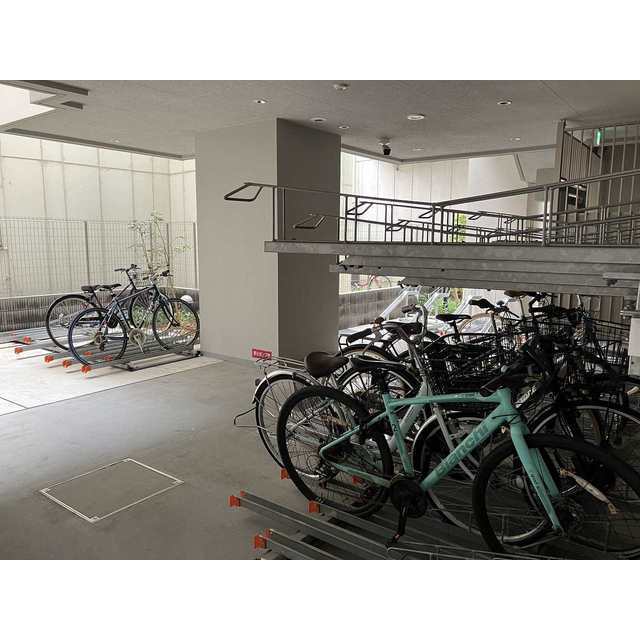 Ｎ-ｆｌａｔｓ三ノ輪702号室 駐輪場　2025年9月19日撮影