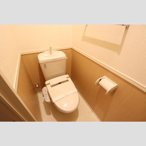 シャトレーウエスト明神106号室 温水洗浄暖房便座