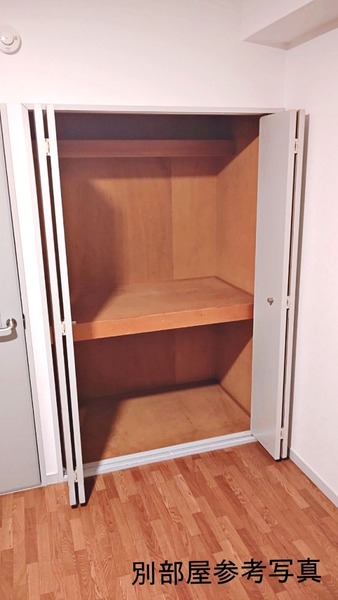 グランドステータス日高 収納