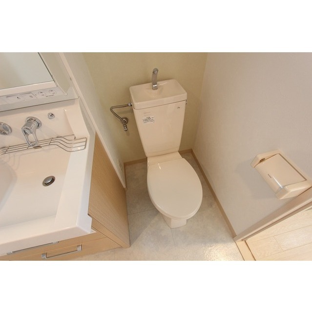 ポム・ドゥ・パン302号室 トイレ