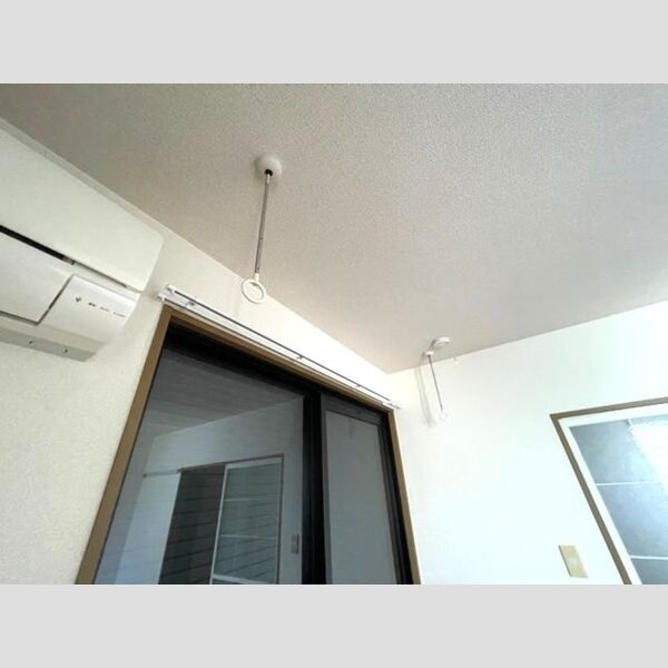 ボナールU102号室 室内物干し