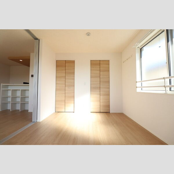 アベニール大倉山202号室 洋室6.1帖