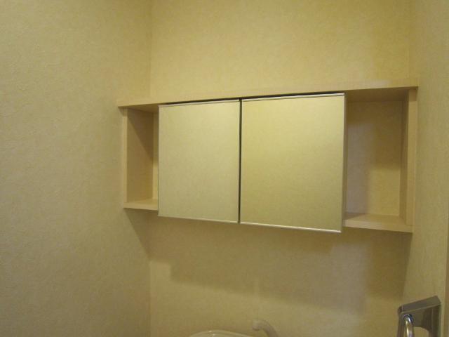 ロワールＦ207号室 トイレ収納