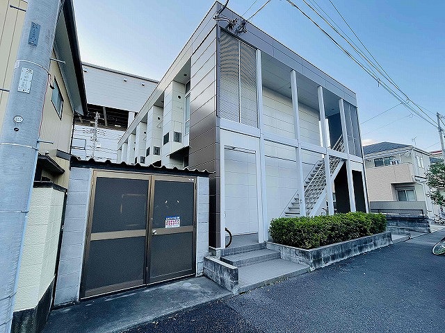 レオパレスアーバン領家 内観