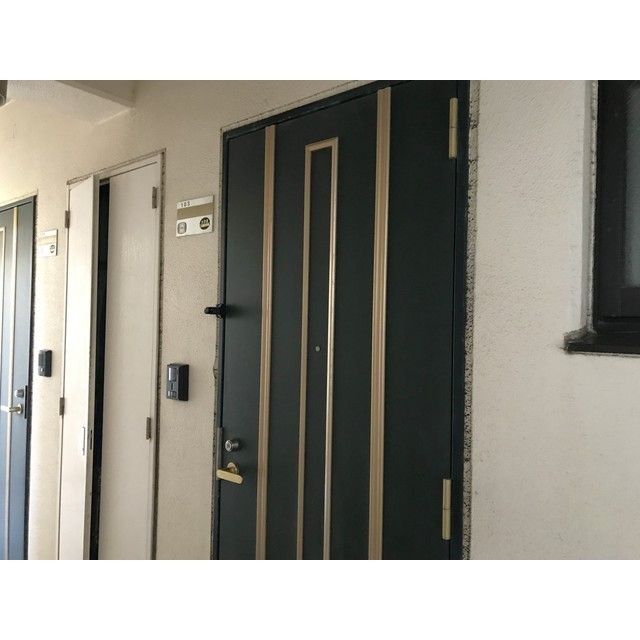 マルヴィエント湘南 玄関