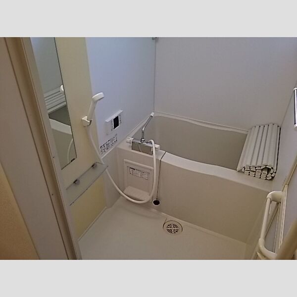 フェリーチェ　ヴィータ　C 浴室