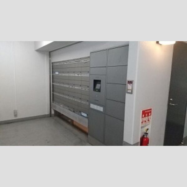 カスタリア新御茶ノ水0501号室 宅配ボックス