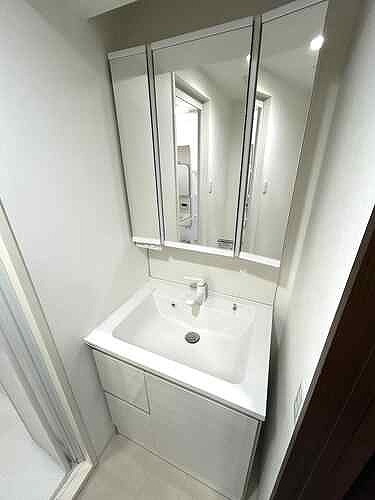 ライオンズヒルズ松戸4階 独立洗面台