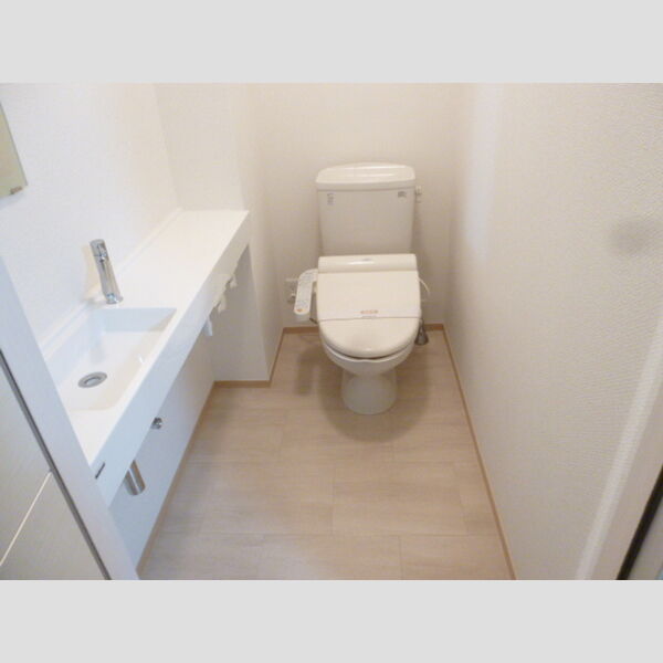 ロイヤルパレス市川 温水洗浄暖房便座仕様です