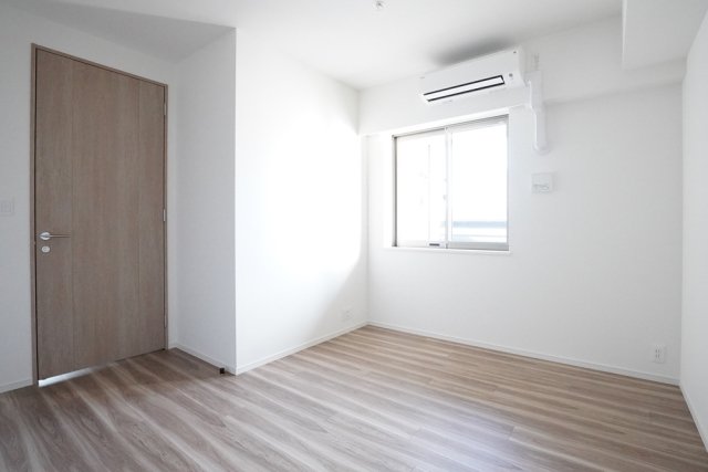 ＨＡＲＵＭＩ　ＦＬＡＧ　ＰＡＲＫ　ＶＩＬＬＡＧＥ　Ｂ棟16階 洋室1