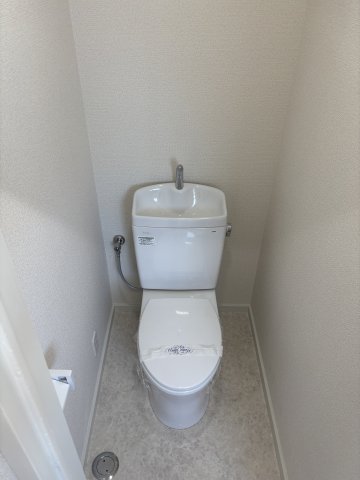 トラッドワカシマⅡ305号室 清潔感のあるトイレです♪