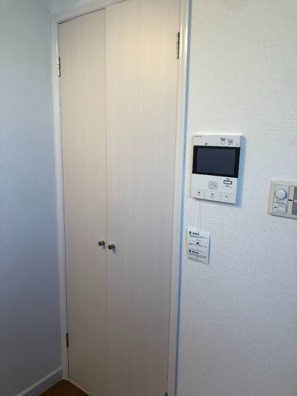 メゾンベルボア1階 収納