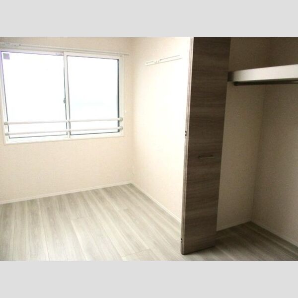 ラシーヌ201号室 洋室②