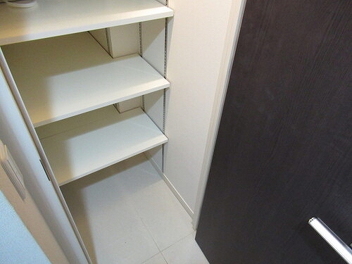 グローベル　ザ・スイート横浜プレミア 玄関収納