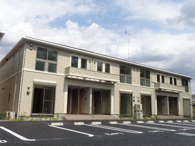 ヴィラージュ弐番館 外観写真（昼）