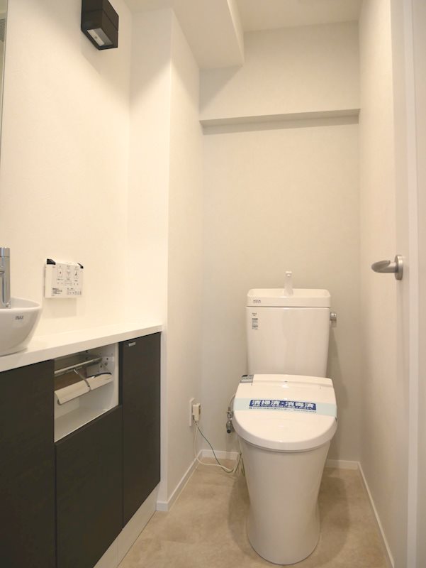 クレベール西新宿6階 トイレ