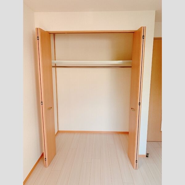 メゾンコリーヌ クローゼット