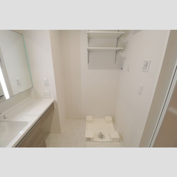 Dアヴァンス高富B 室内洗濯機置き場