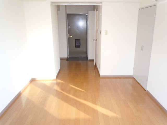 シャトレーアヤセ 玄関