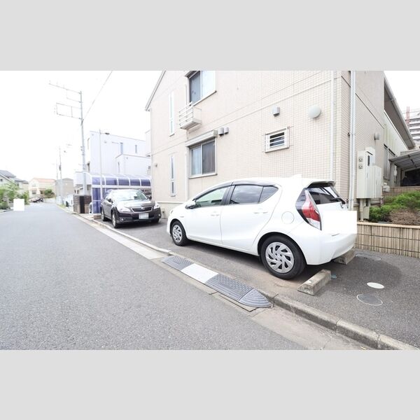 メルベーユおおたかの森　1号棟 駐車場