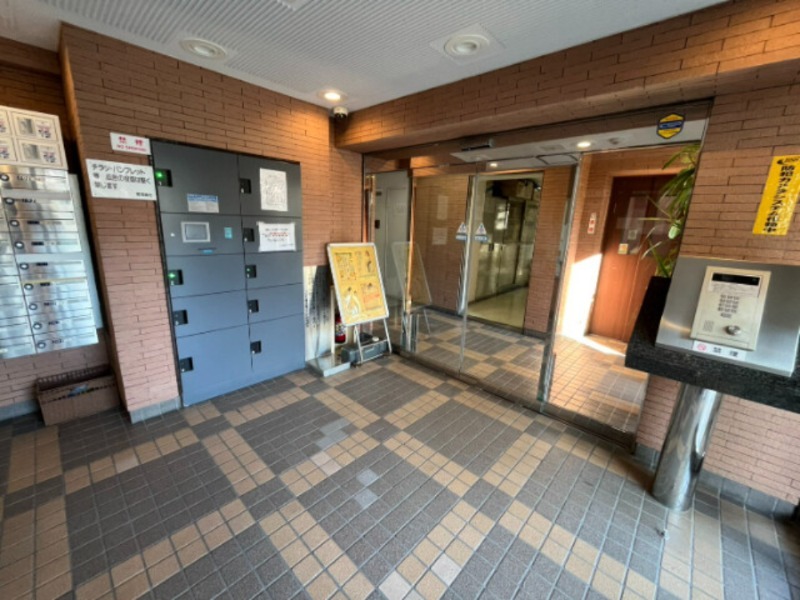 コスモ横浜保土ヶ谷2階 エントランス
