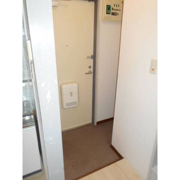 小川マンション0106号室 玄関