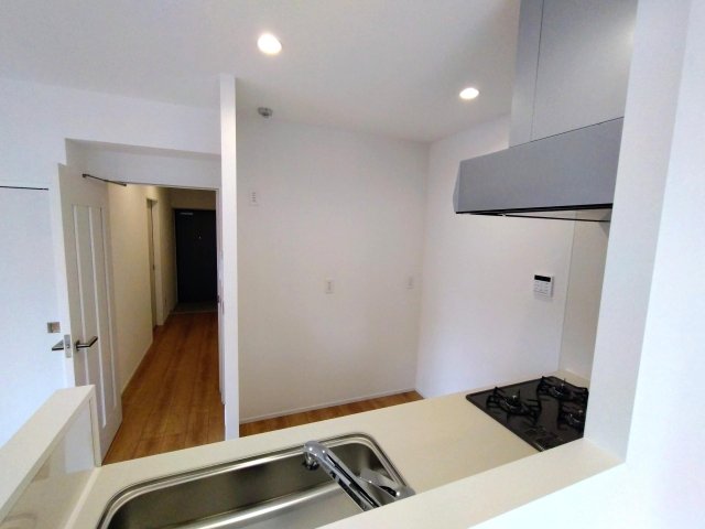 TIMELESS麻布十番503号室 棚等を配置できるキッチン後ろスペース