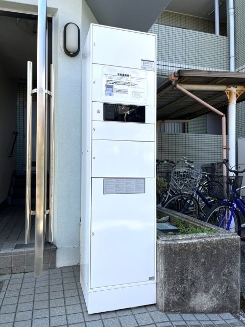 グリーンゲーブル3階 宅配BOX