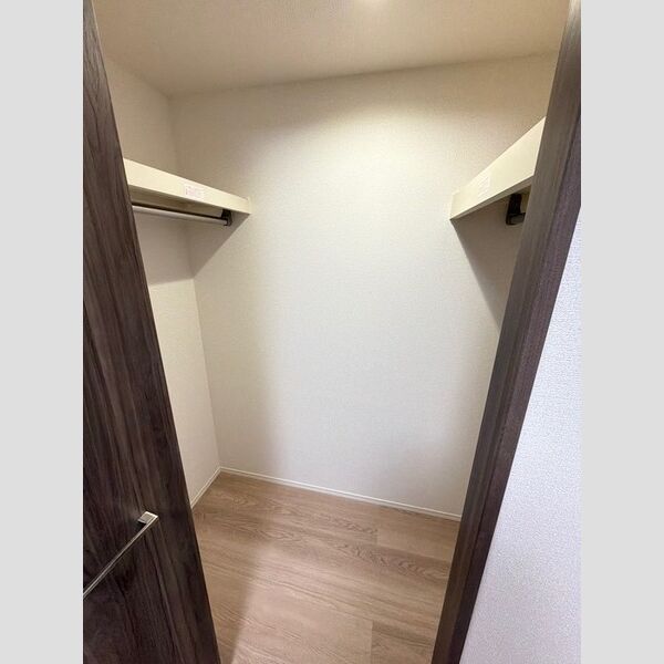 ゼラニウム湘南台103号室 ウォークインクローゼット