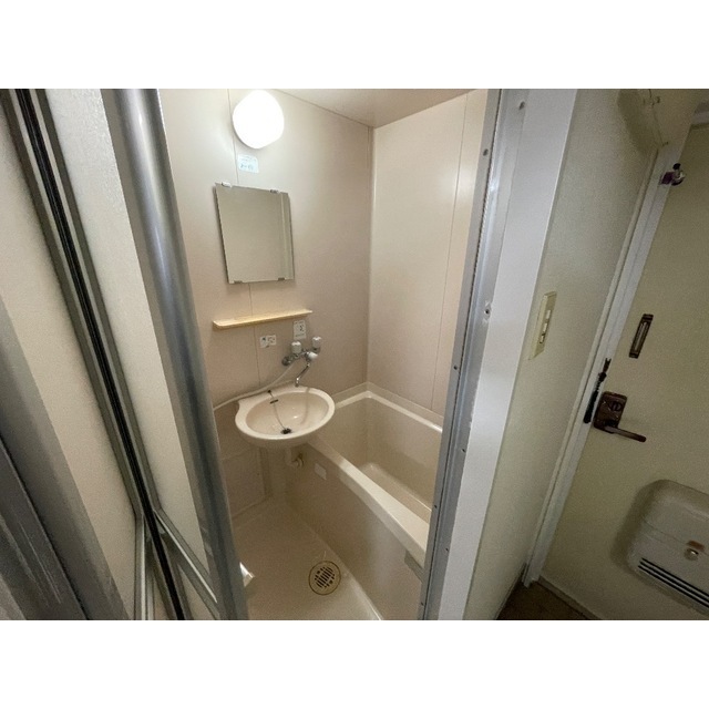 シャンブル・ドゥ・ヨコハマ401号室 お風呂