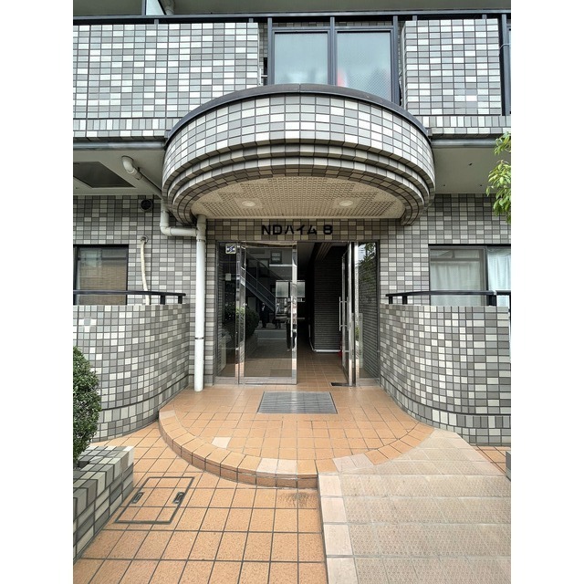 NDハイム8202号室 エントランス